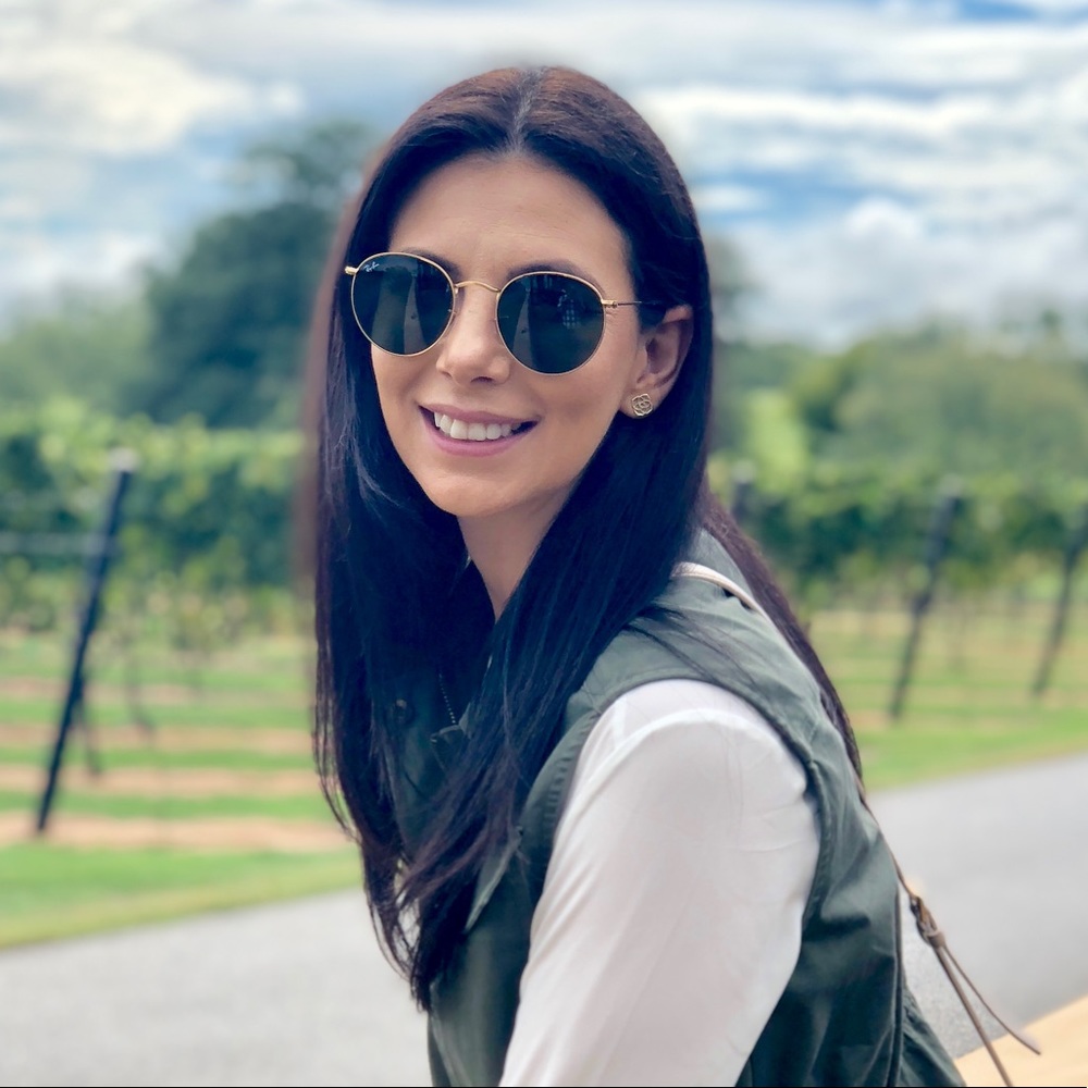 Meet your Posher, Mayra